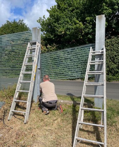 Glasreparatur - Schallschutzwand